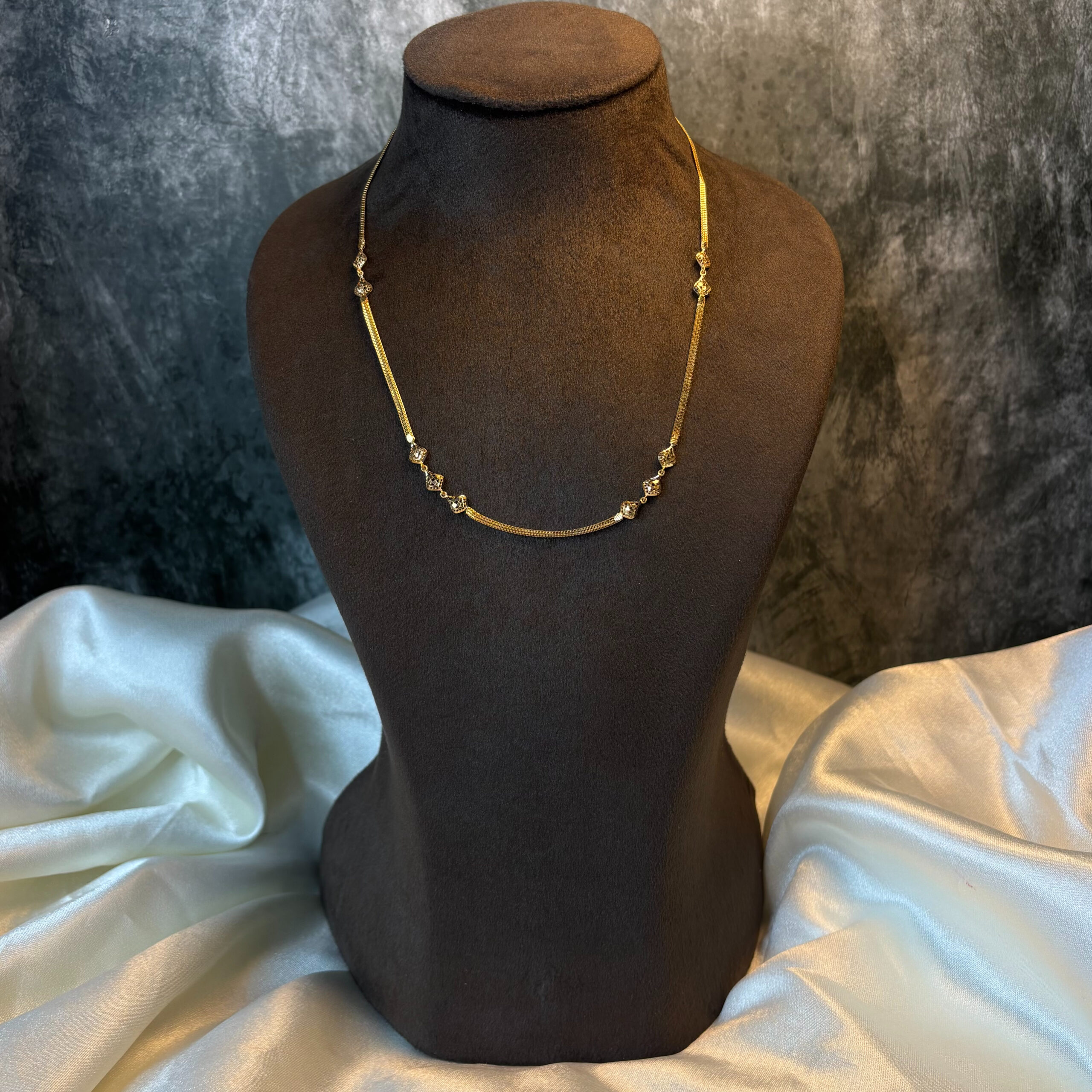 CHAIN ( 22KT GOLD)