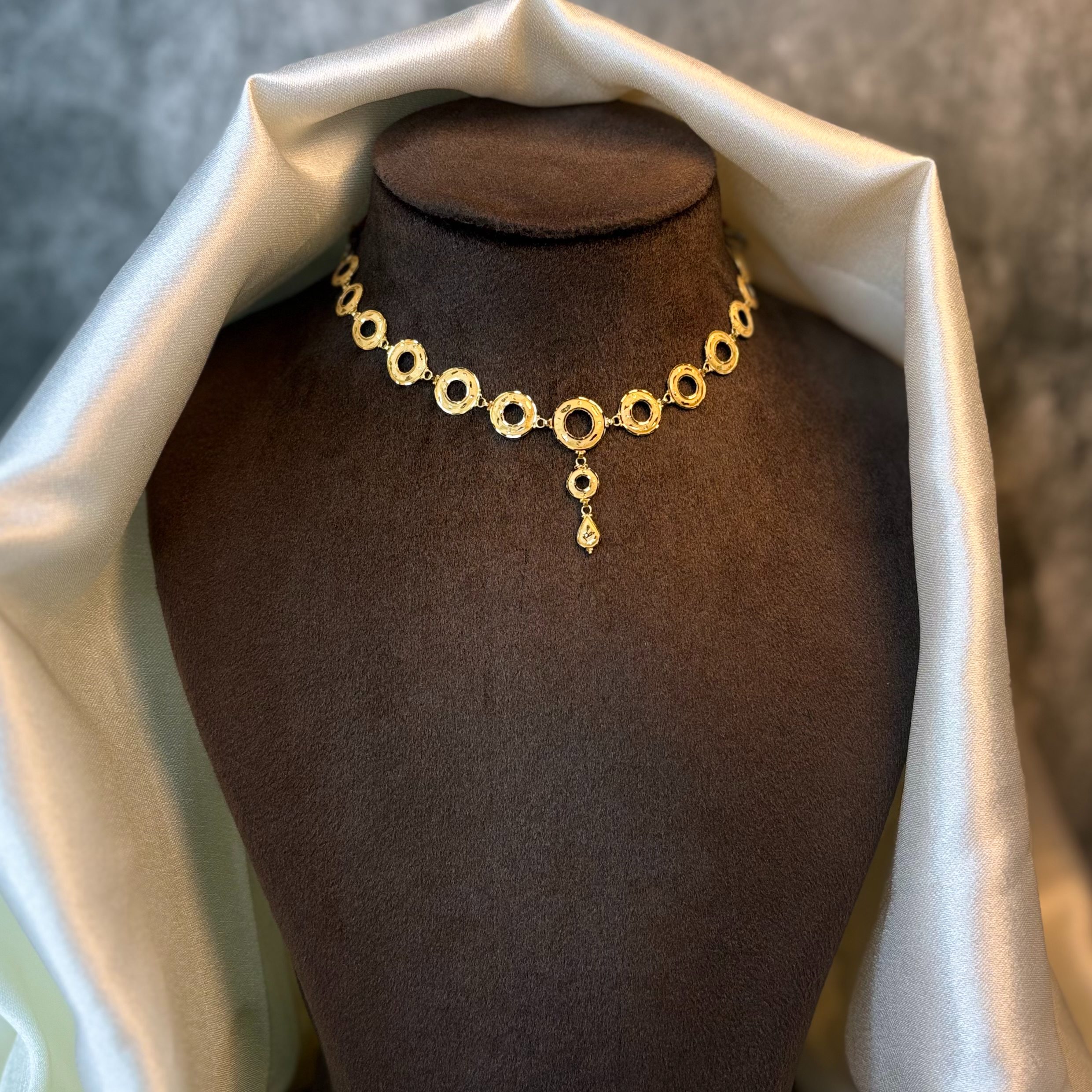 CHOKER NECKLACE ( 22KT GOLD)