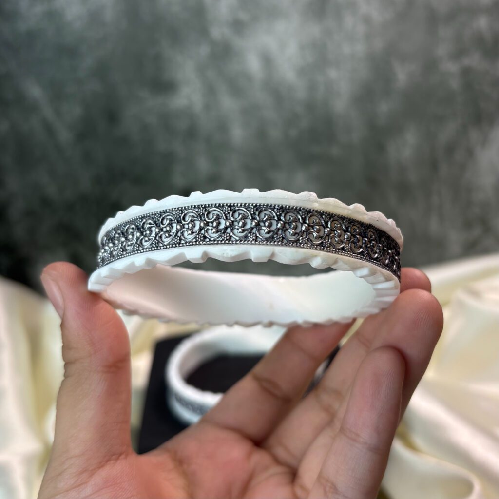 SAKHA BANGLE ( 925 SILVER) - Image 3