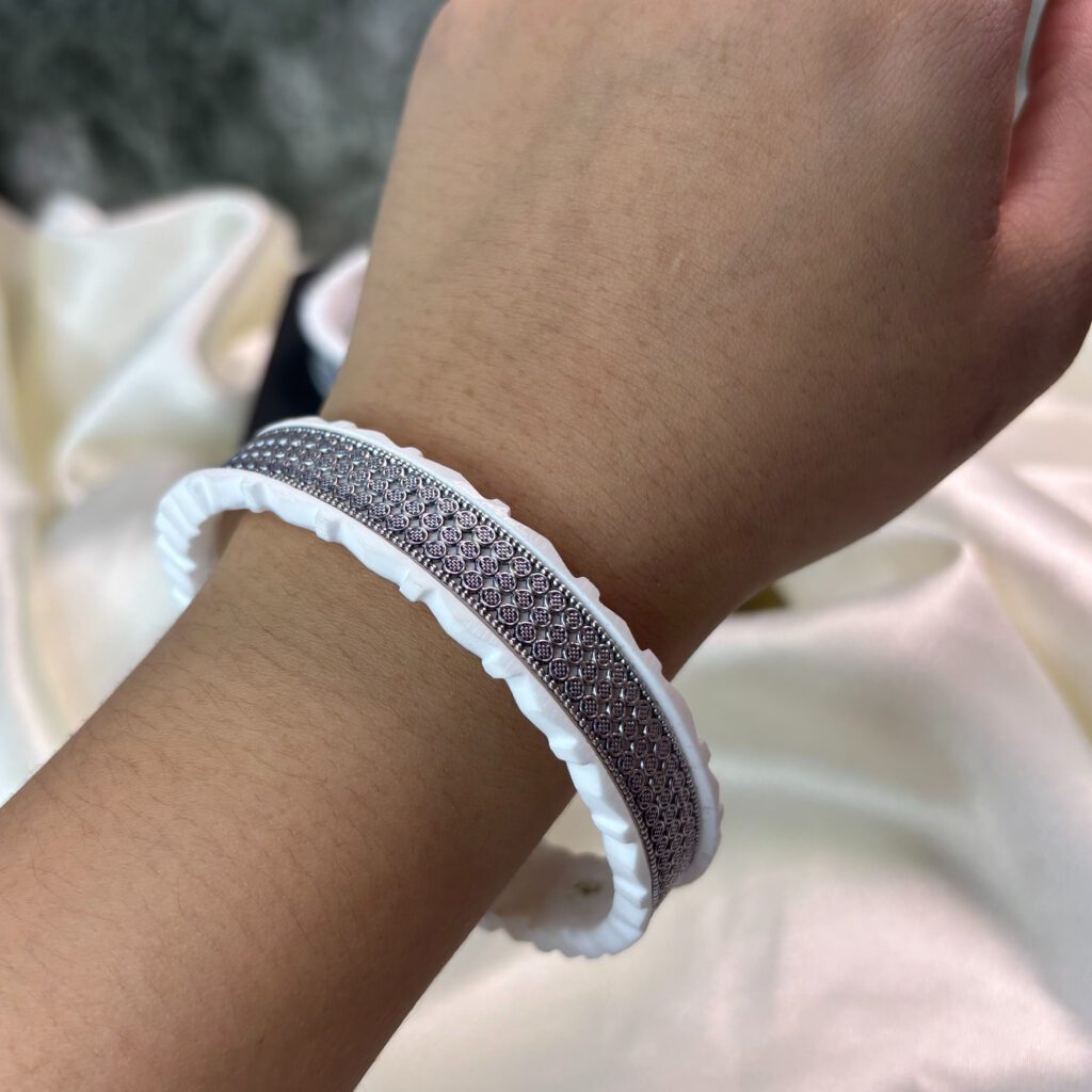 SAKHA BANGLE ( 925 SILVER) - Image 2
