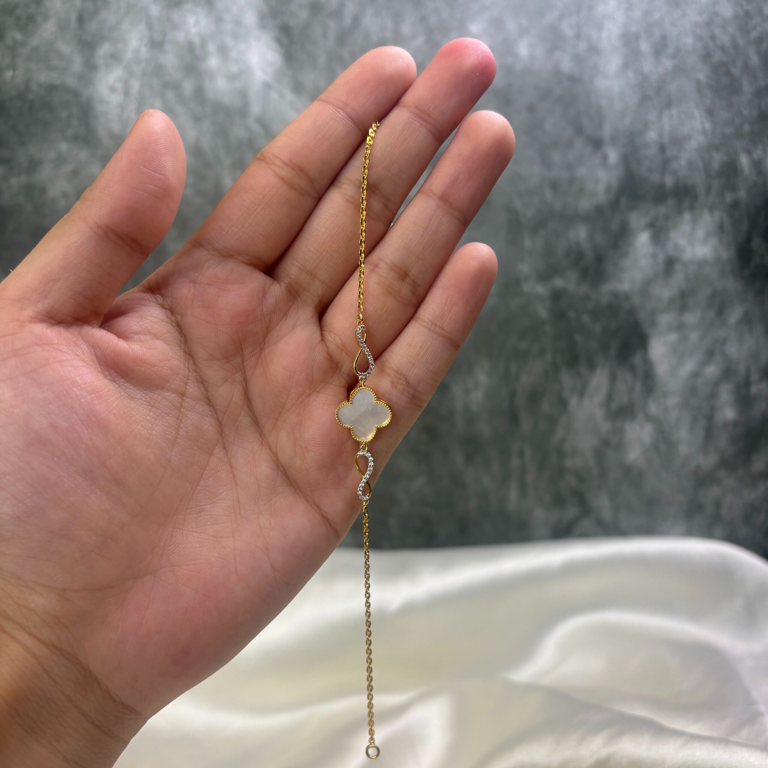 BRACELET ( 9KT GOLD)