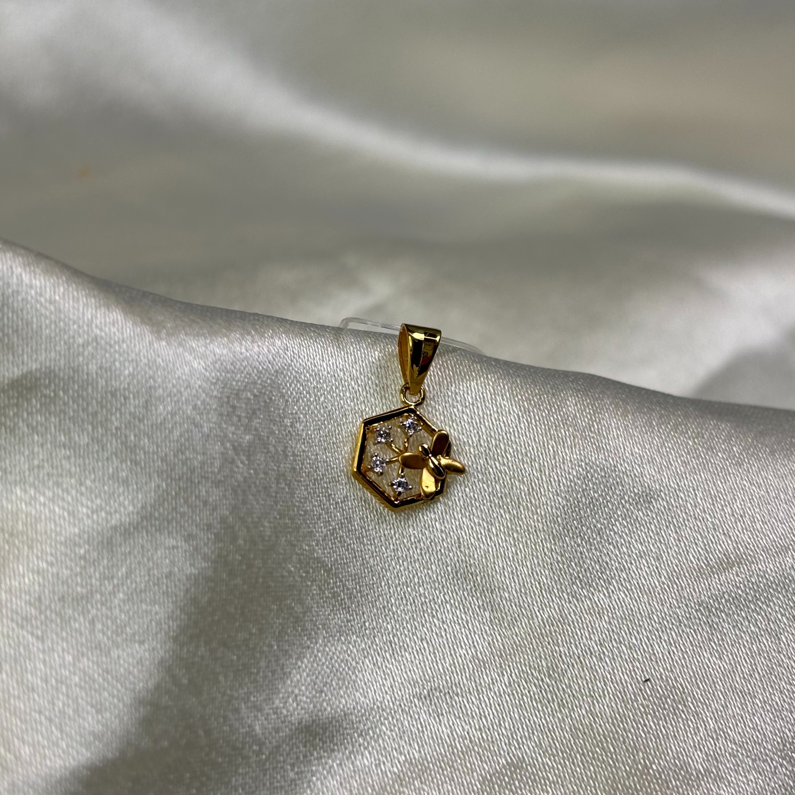 PENDENT ( 9KT GOLD)