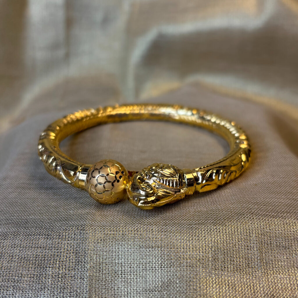 LADIES BANGLE ( 22KT GOLD) - Image 3