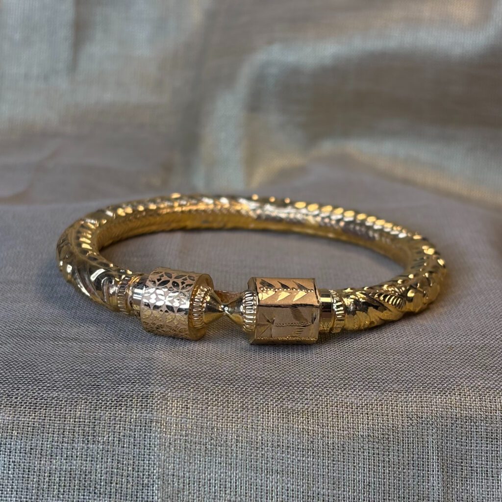 LADIES BANGLE ( 22KT GOLD) - Image 3