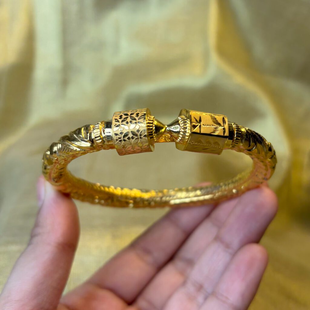 LADIES BANGLE ( 22KT GOLD) - Image 2