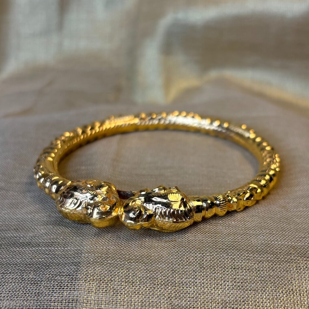 LADIES BANGLE ( 22KT GOLD) - Image 3
