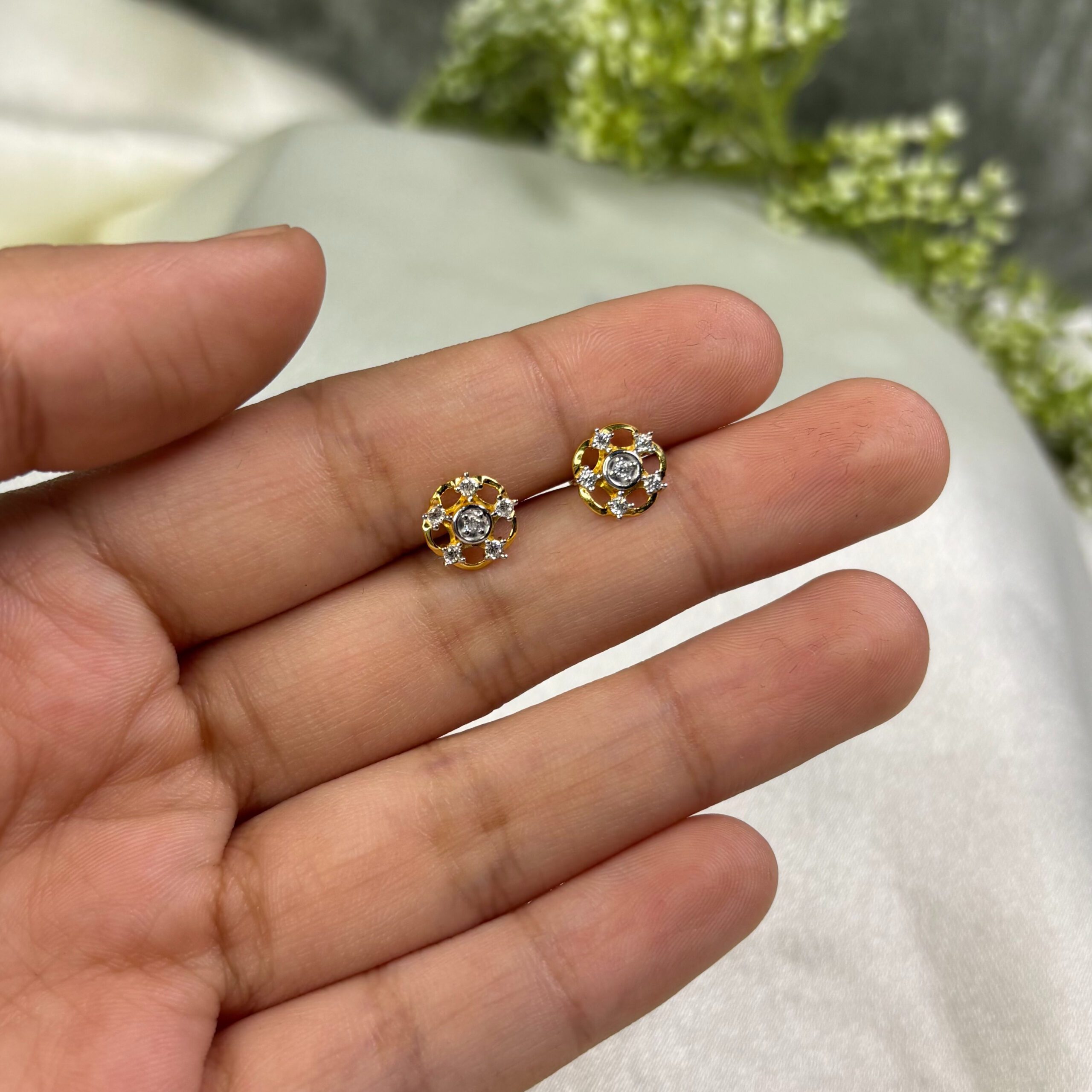 EARRING ( 18KT GOLD)