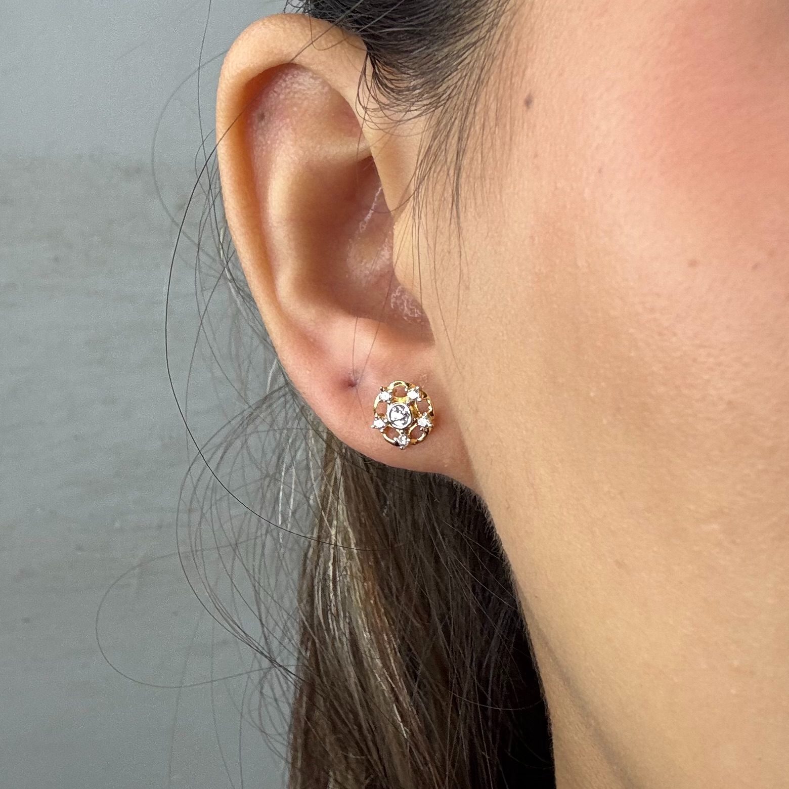 EARRING ( 18KT GOLD)