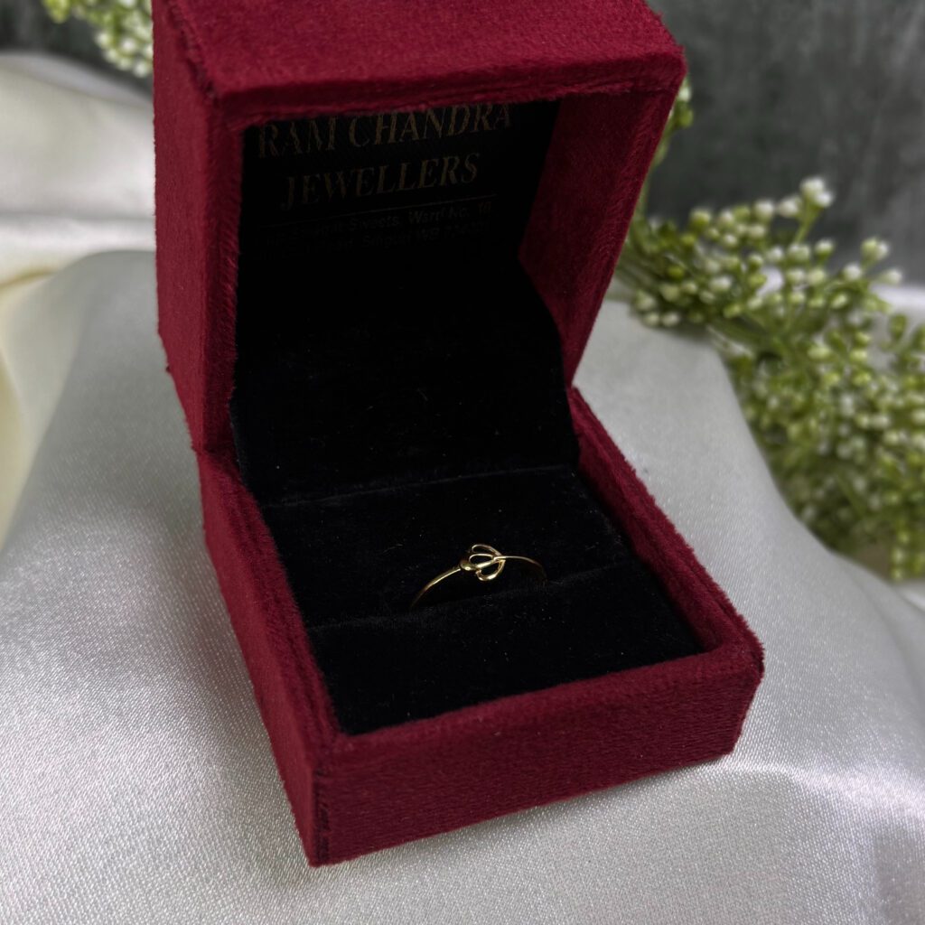 LADIES RING ( 18KT GOLD) - Image 2