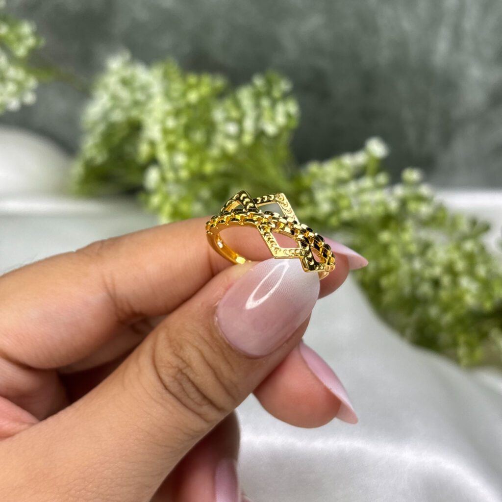 LADIES RING ( 18KT GOLD) - Image 3