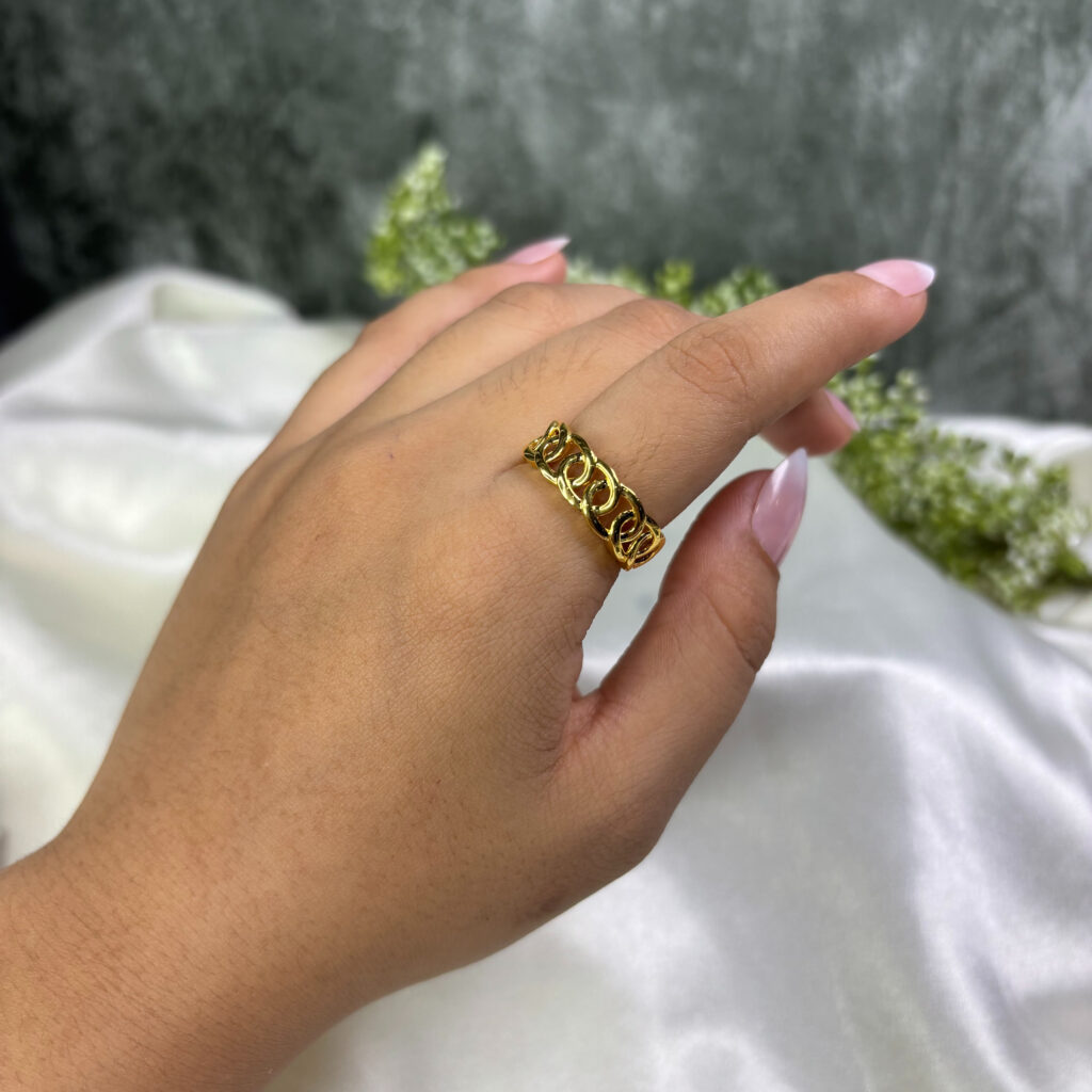 LADIES RING ( 18KT GOLD)