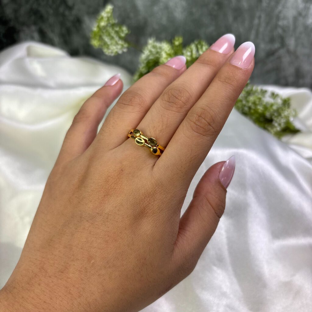 LADIES RING ( 18KT GOLD)