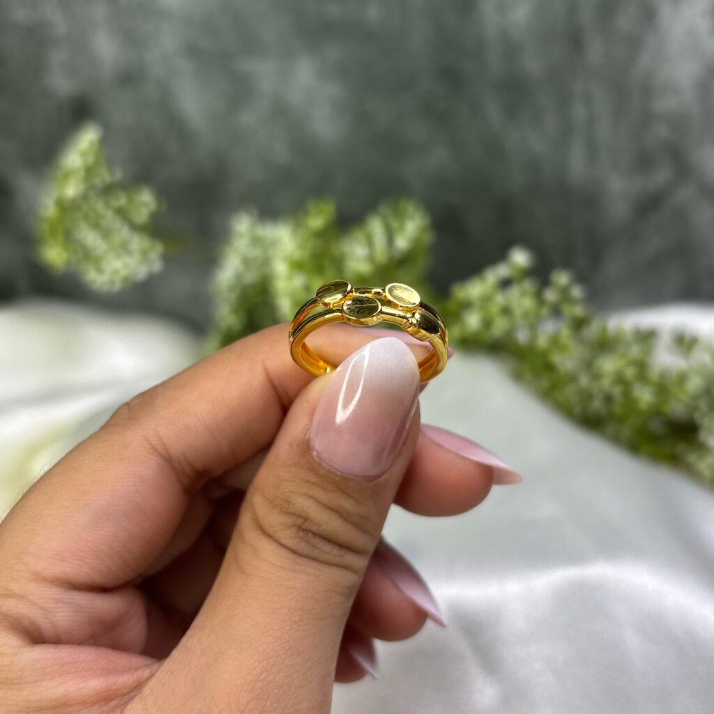 LADIES RING ( 18KT GOLD) - Image 3