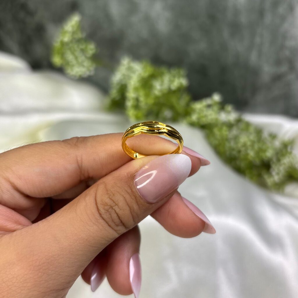 LADIES RING ( 18KT GOLD) - Image 3