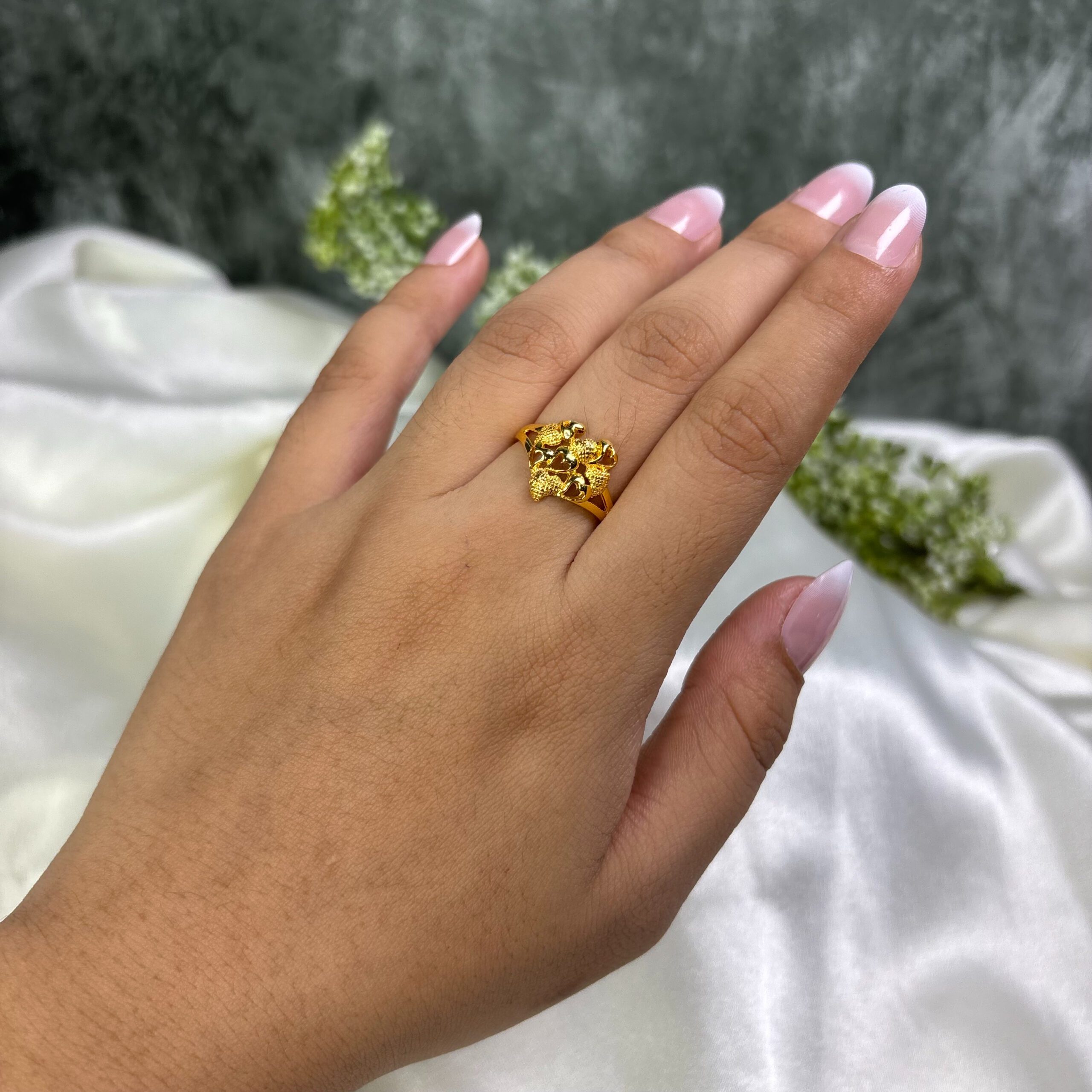 LADIES RING ( 18KT  GOLD)