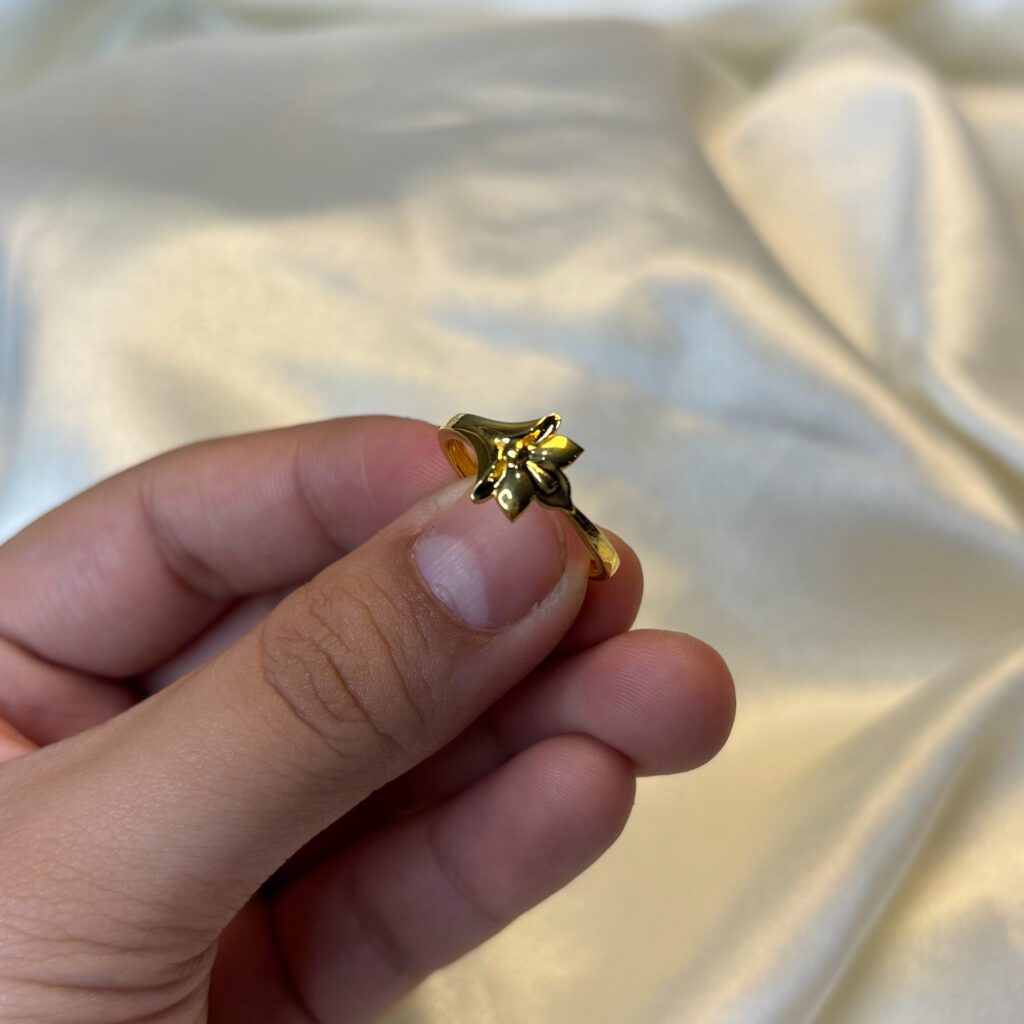 LADIES RING ( 18KT GOLD) - Image 3