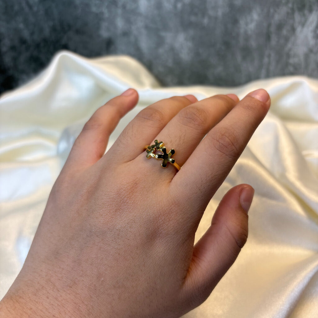 LADIES RING ( 18KT GOLD)