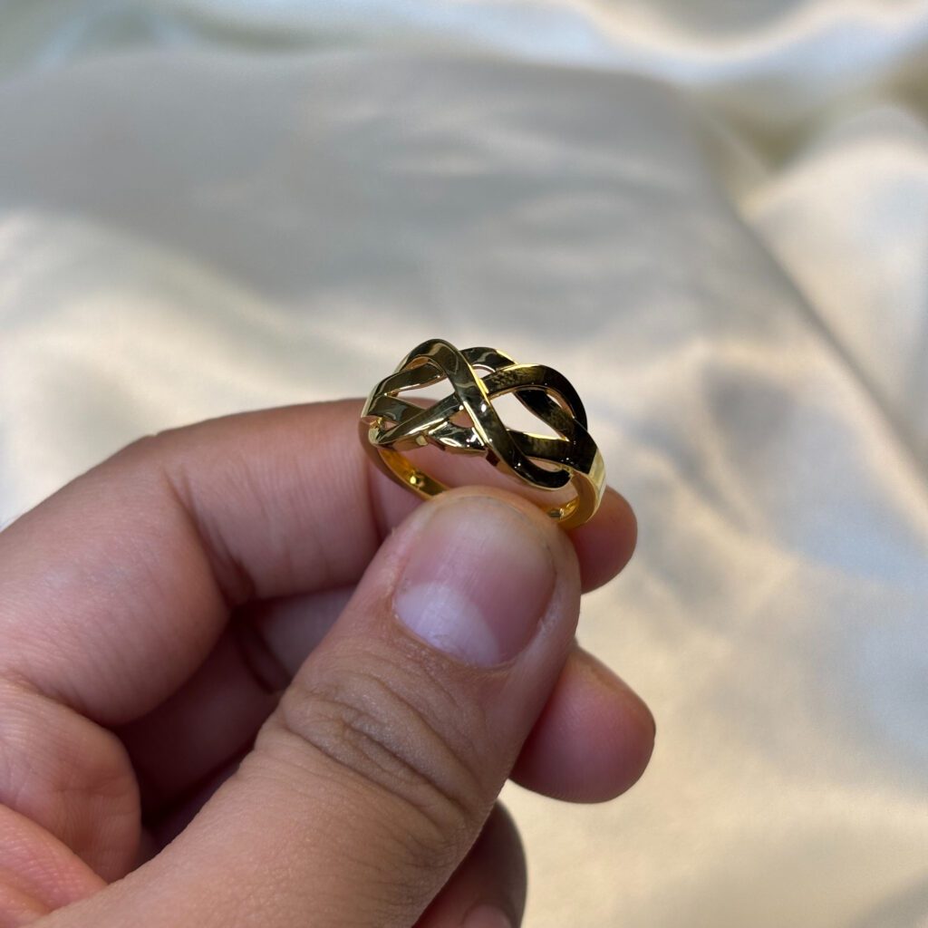LADIES RING ( 18KT GOLD) - Image 3