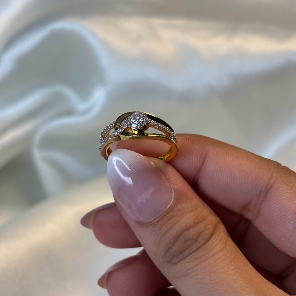 LADIES RING ( 18KT GOLD) - Image 3