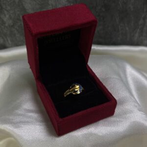 LADIES RING ( 18KT GOLD)