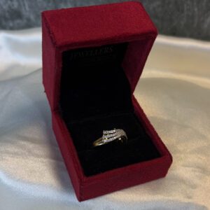 LADIES RING ( 18KT GOLD)