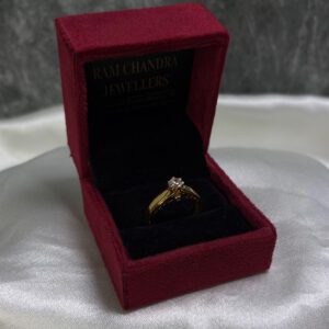 LADIES RING ( 18KT GOLD)