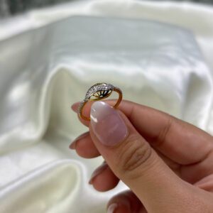 LADIES RING ( 18KT GOLD) - Image 3