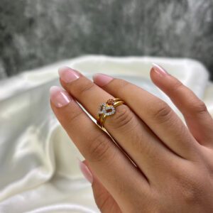 LADIES RING ( 18KT GOLD)