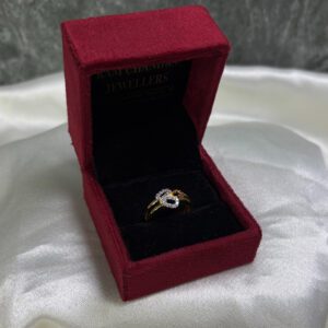 LADIES RING ( 18KT GOLD)