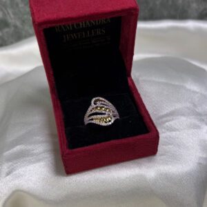 LADIES RING ( 18KT GOLD)
