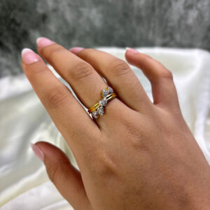 LADIES RING ( 18KT GOLD)