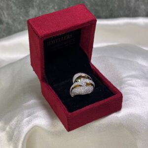 LADIES RING ( 18KT GOLD) - Image 2