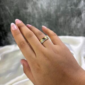 LADIES RING ( 18KT GOLD)