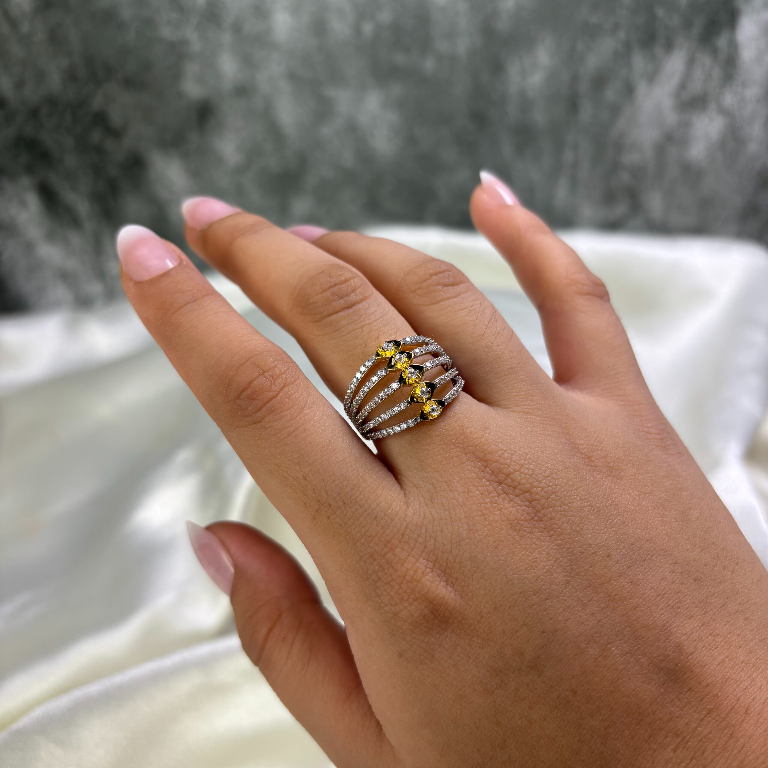 IMG_7014 LADIES RING ( 18KT GOLD) - Image 1