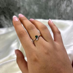 LADIES RING ( 18KT GOLD)