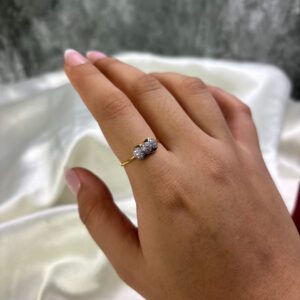LADIES RING ( 18KT GOLD)