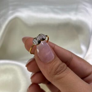LADIES RING ( 18KT GOLD) - Image 3