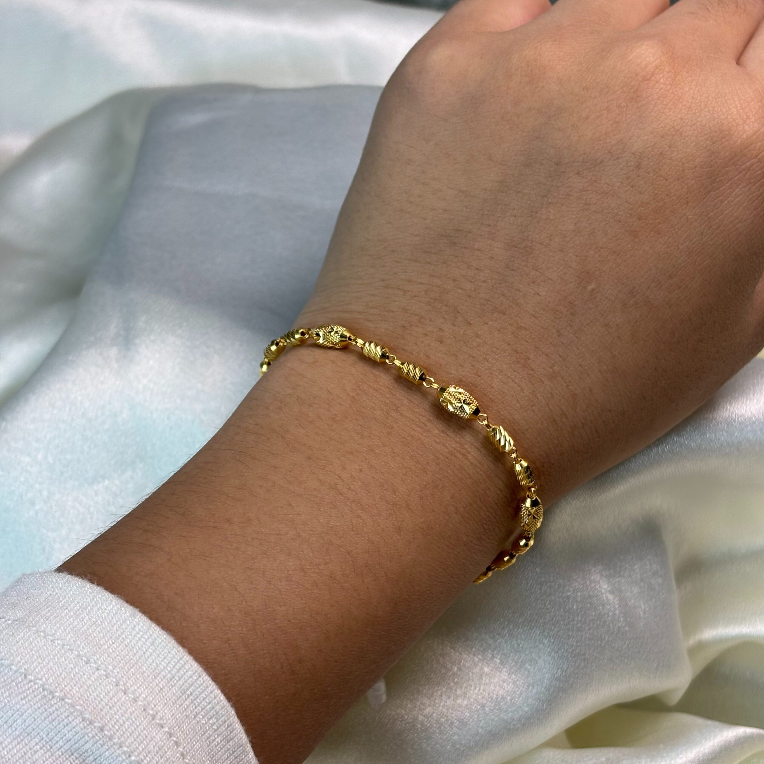 IMG_7474 LADIES BRACELET ( 22KT GOLD) - Image 1