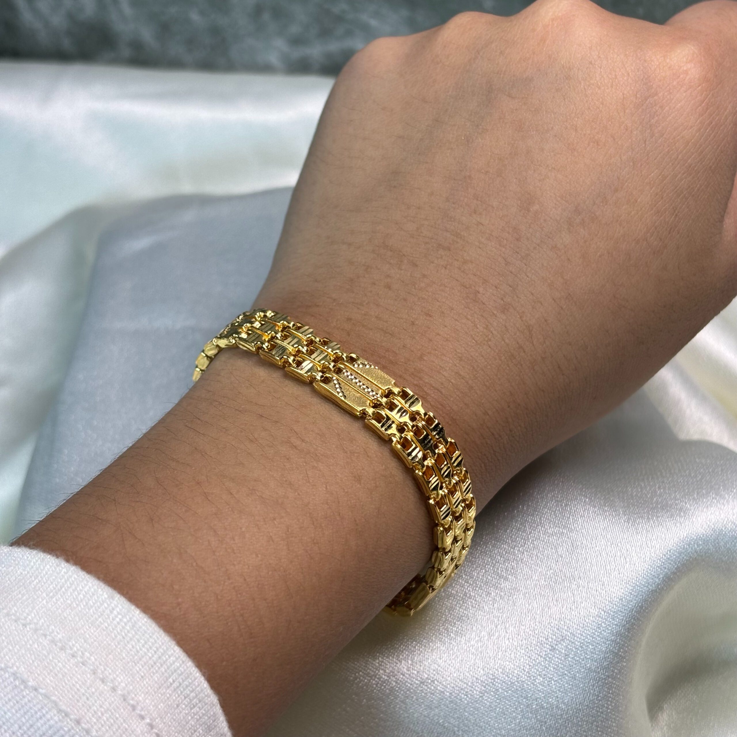 IMG_7505 GENTS BRACELET ( 22KT GOLD) - Image 1